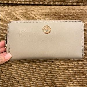 TORY BURCH CONTINENTAL WALLET